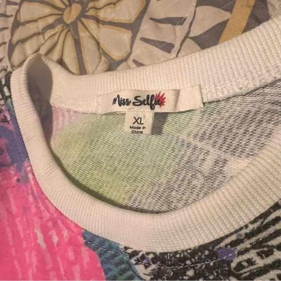 XL Miss Selfie Graffiti Long Sleeve Shirt - Picture 7 of 7